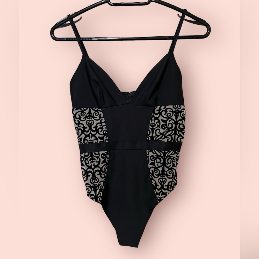 Victoria’s Secret Black Velvet Brocade Thong Bodysuit NWOT Sz S